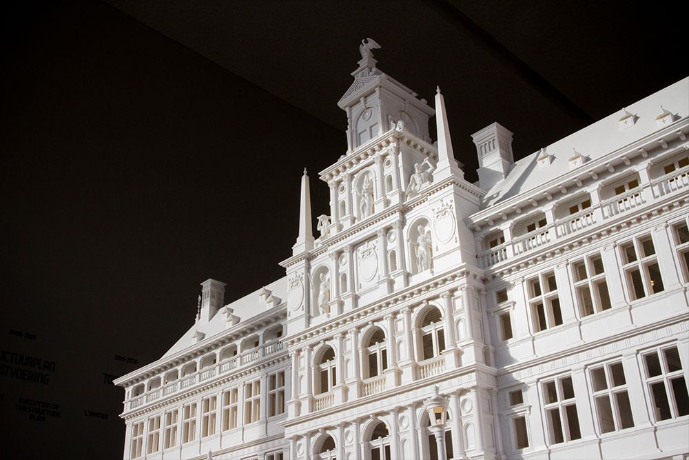1,7 Meter breites, maßstabsgetreues Modell des Rathauses von Antwerpen (ProtoGen White) - Designed by Mindscape 3D