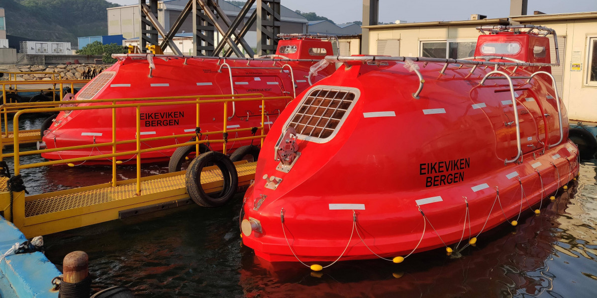 Hyundai Lifeboats Rettungsboote im Wasser